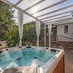 Amazing Home In Zdrelac