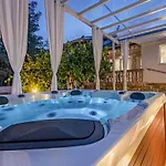 Amazing Home In Zdrelac * Zdrelac