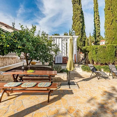 Ferienhaus 3 Bedroom Beach Front Home In Zdrelac Ždrelac