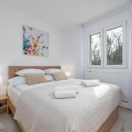 Ferienhaus 3 Bedroom Beach Front Home In Zdrelac Ždrelac