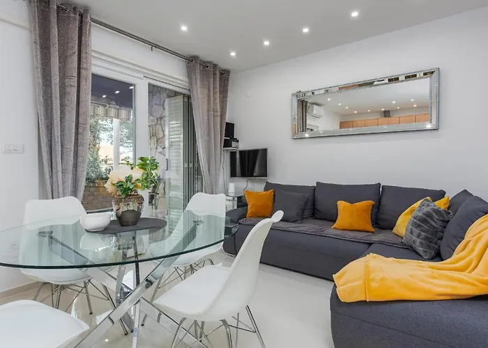 Hébergement de vacances 3 Bedroom Beach Front Home In Zdrelac Ždrelac